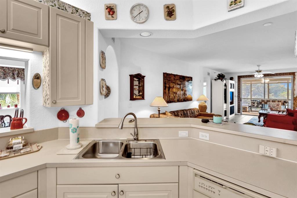 7715 Southampton Terrace, Unit 301 Tamarac, FL 33321 - Photo 14 of 76