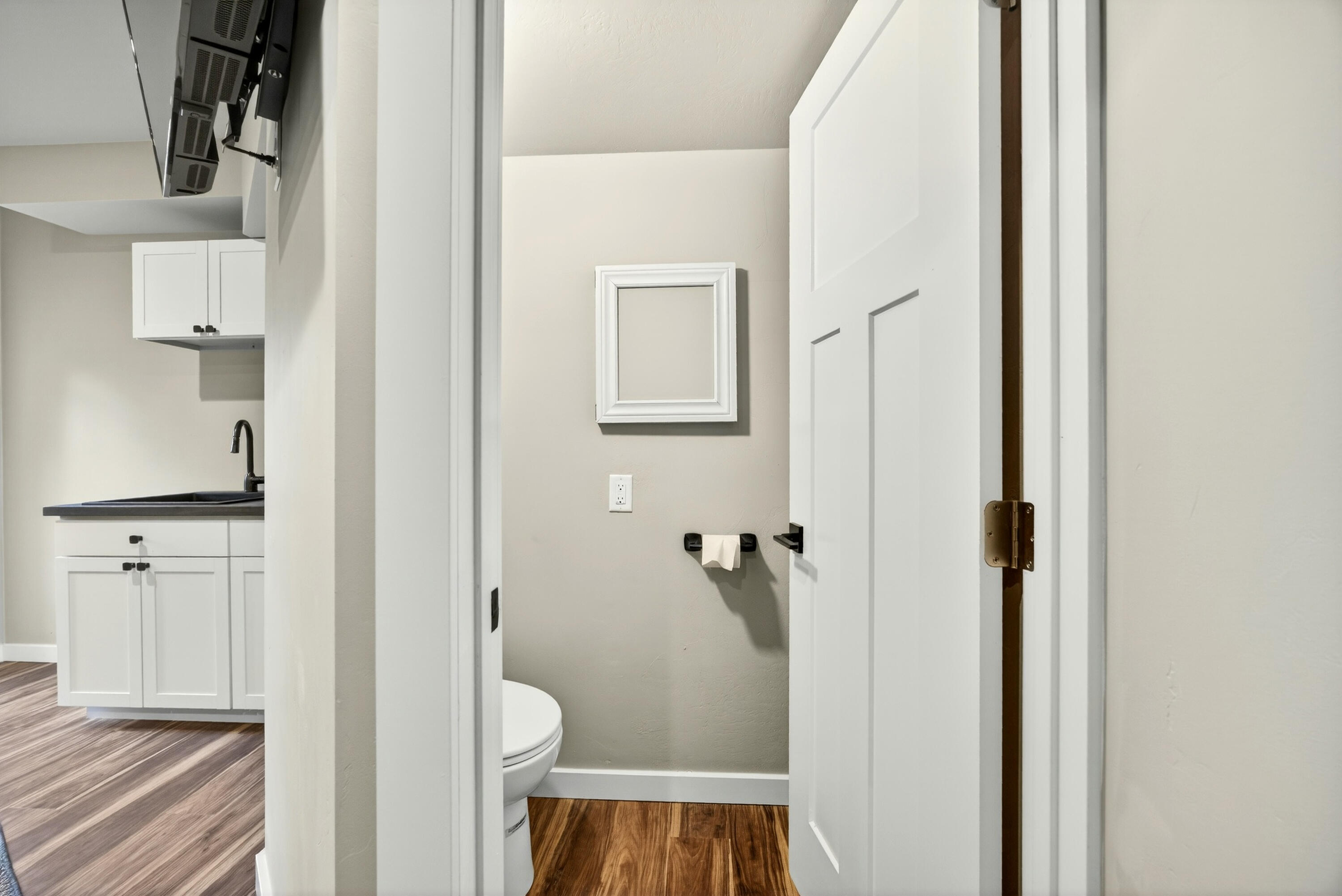 930 Granite Ridge Circle Jacksonville, OR 97530 - Photo 50 of 79 "Bunker" water closet.