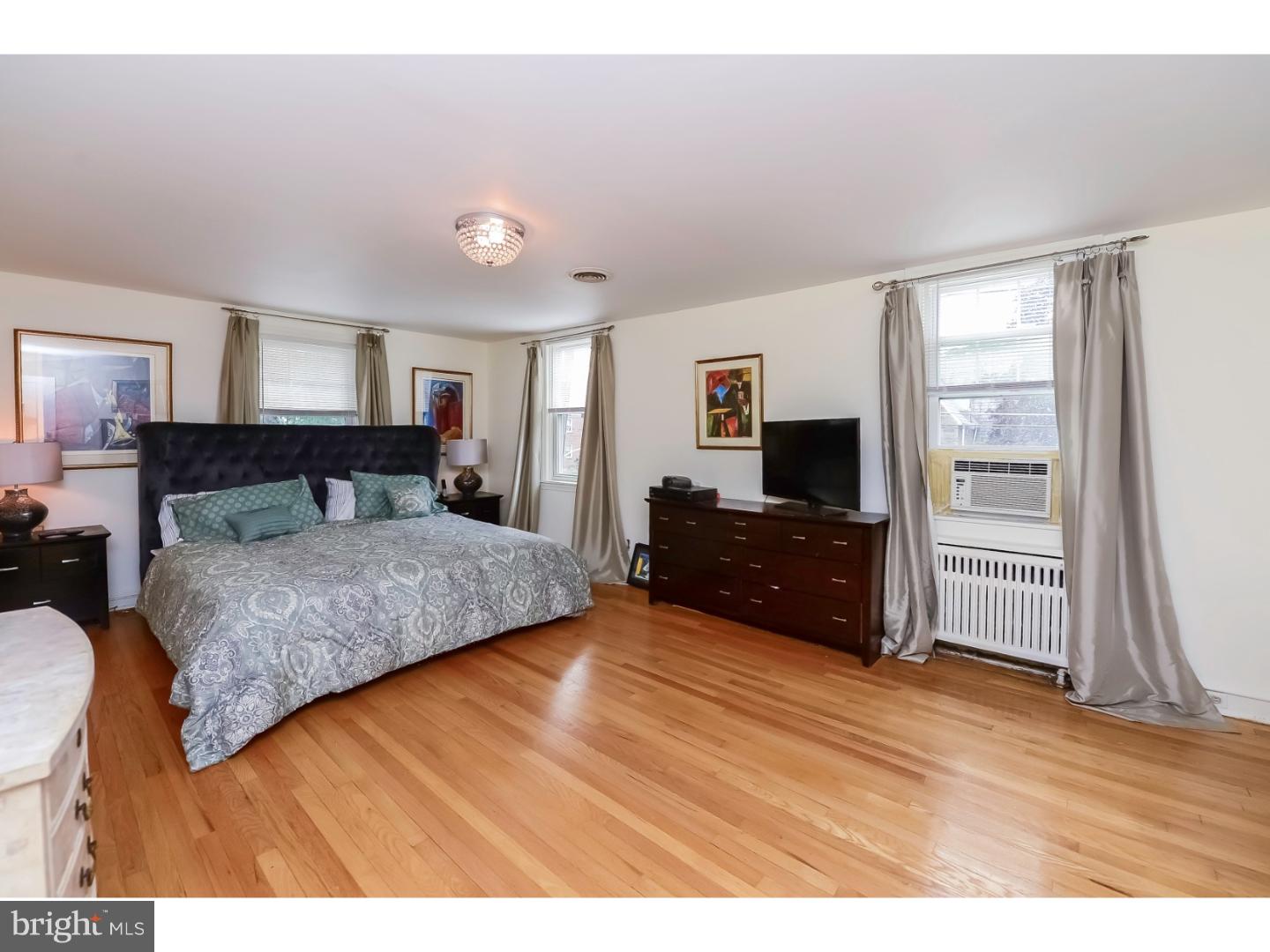 1221 Vernon Road Philadelphia, PA 19150 - Photo 11 of 23 Bedroom - Main