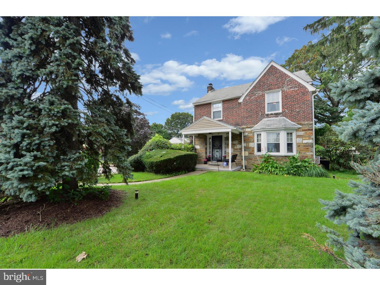 1221 Vernon Road Philadelphia, PA 19150 - Photo 23 of 23 Front Yard