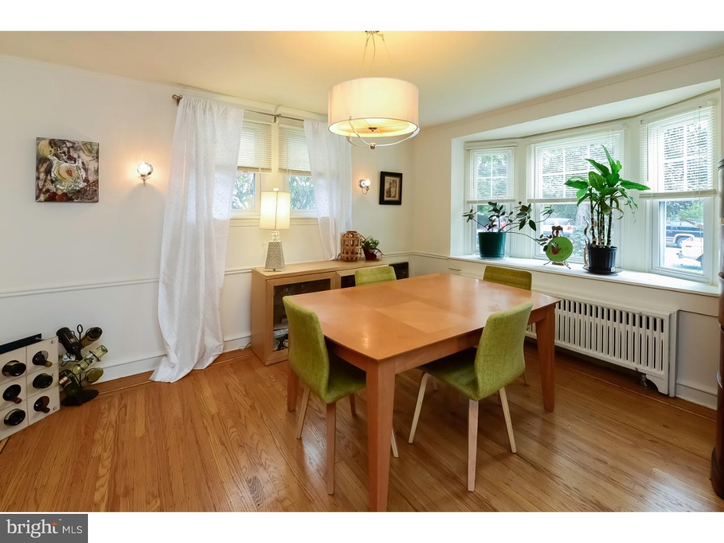 1221 Vernon Road Philadelphia, PA 19150 - Photo 6 of 23 Dining Room