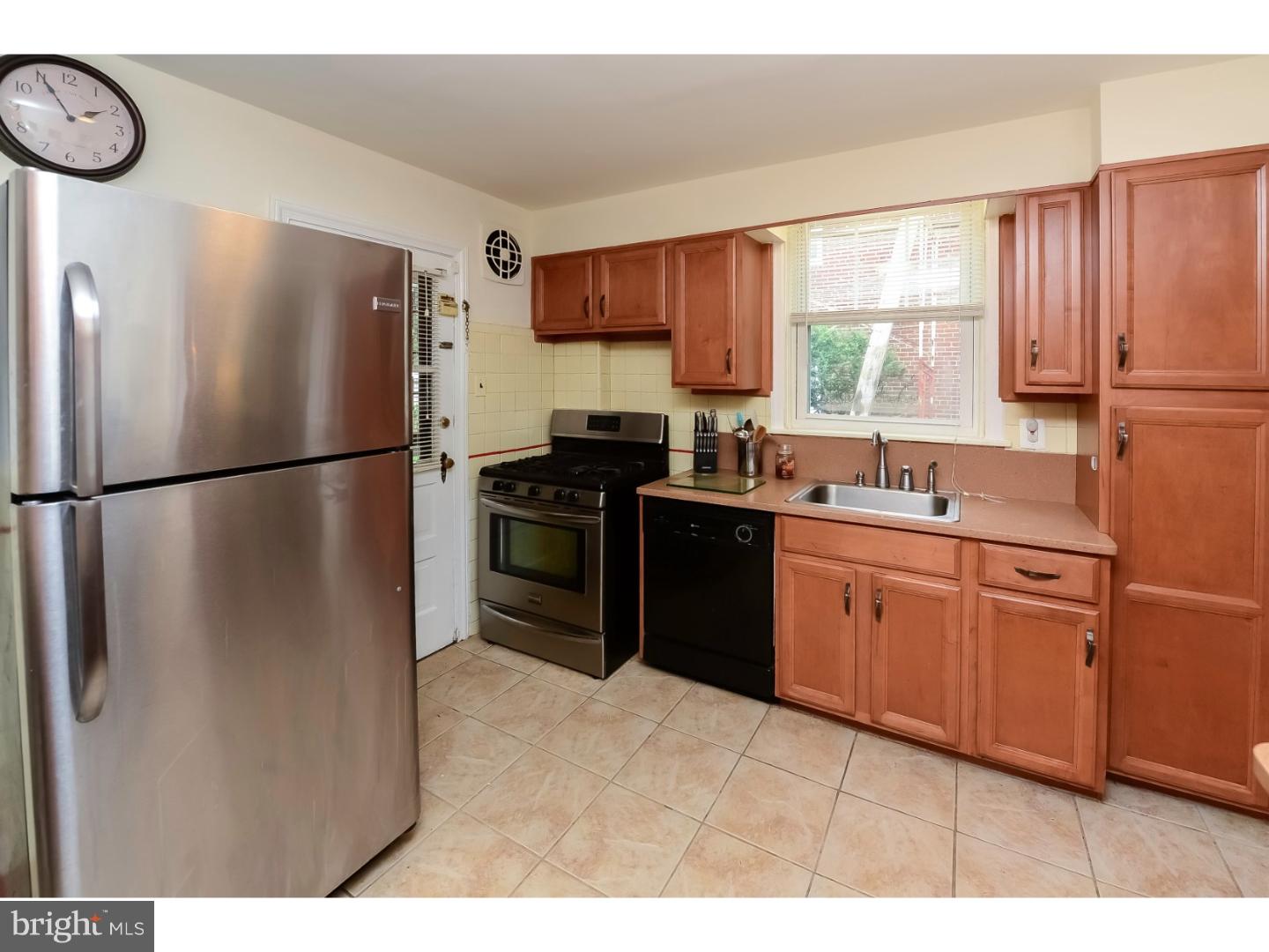 1221 Vernon Road Philadelphia, PA 19150 - Photo 7 of 23 Kitchen
