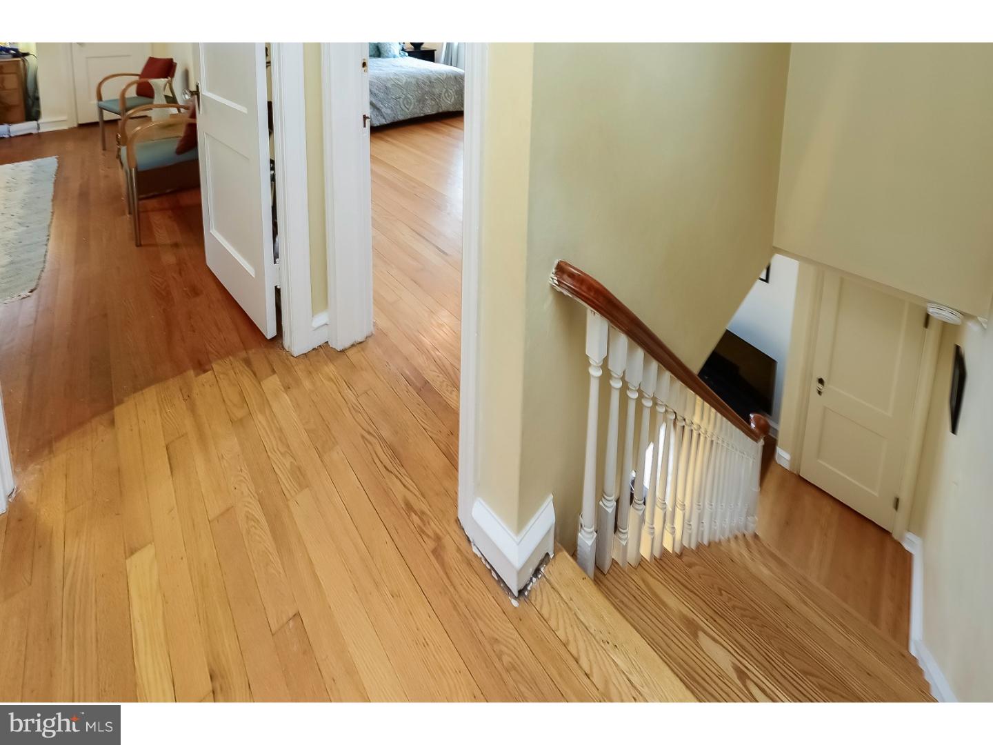 1221 Vernon Road Philadelphia, PA 19150 - Photo 10 of 23 Hallway
