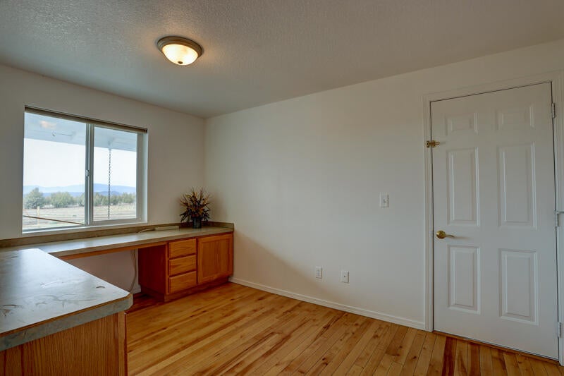 4520 Southeast Moki Road Prineville, OR 97754 - Photo 15 of 25 4520 SE Moki Road-15