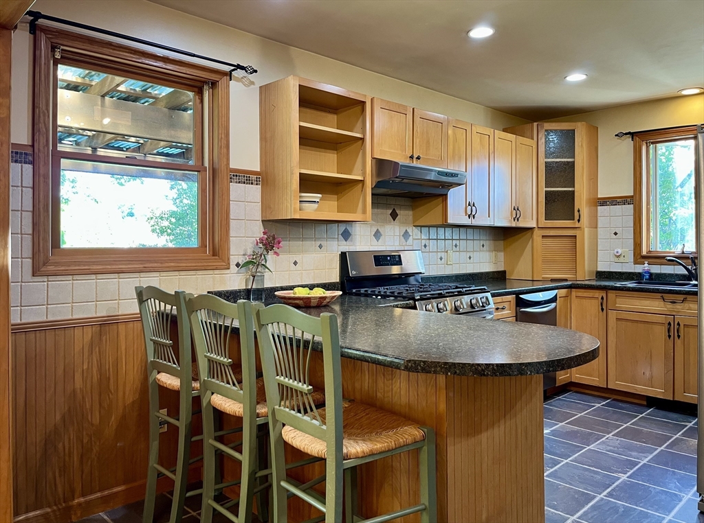 84 Chestnut Street Hatfield, MA 01038 - Photo 13 of 41 Gallery Image 13