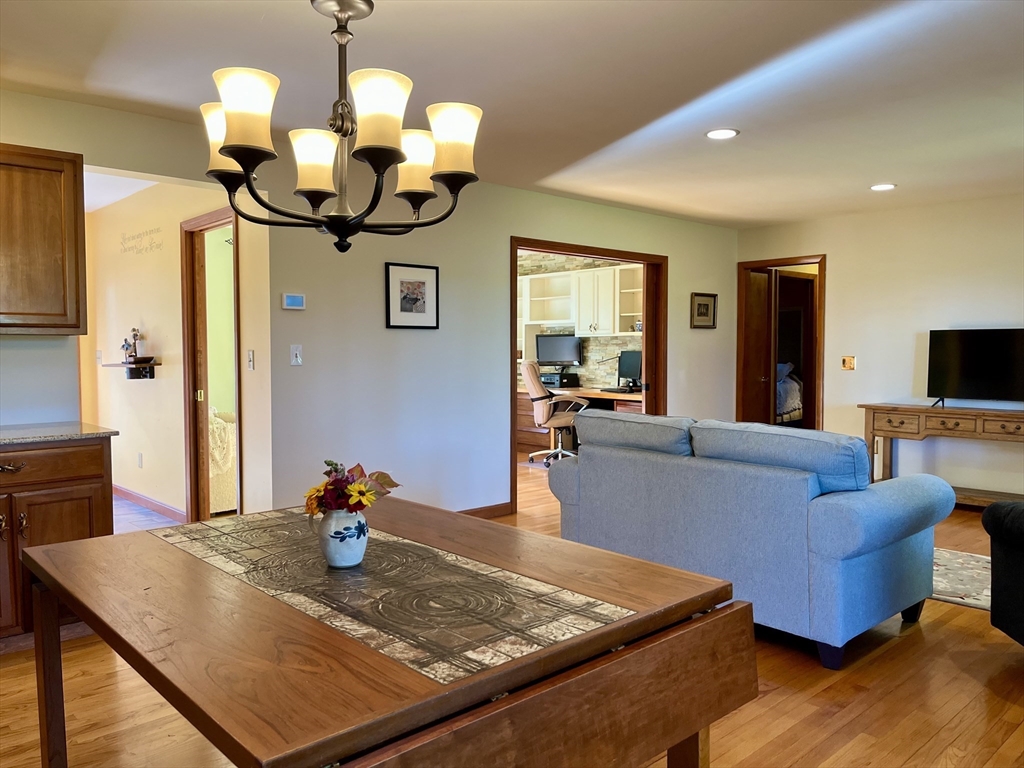 84 Chestnut Street Hatfield, MA 01038 - Photo 19 of 41 Gallery Image 19
