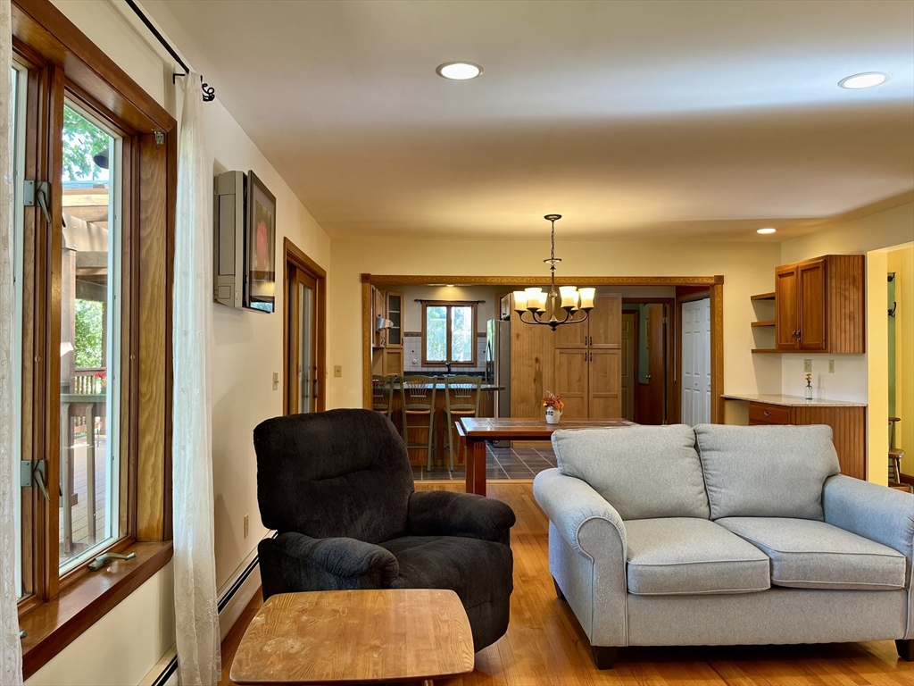 84 Chestnut Street Hatfield, MA 01038 - Photo 20 of 41 Gallery Image 20