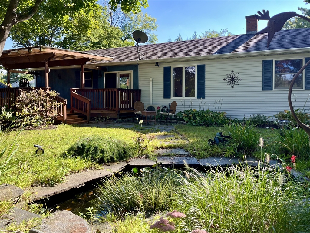 84 Chestnut Street Hatfield, MA 01038 - Photo 34 of 41 Gallery Image 34