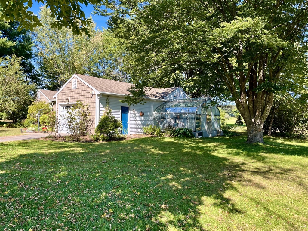 84 Chestnut Street Hatfield, MA 01038 - Photo 5 of 41 Gallery Image 5