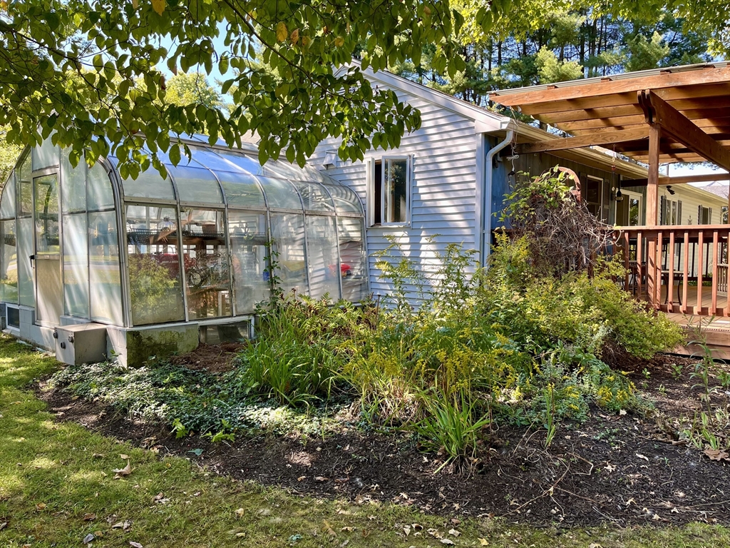 84 Chestnut Street Hatfield, MA 01038 - Photo 7 of 41 Gallery Image 7