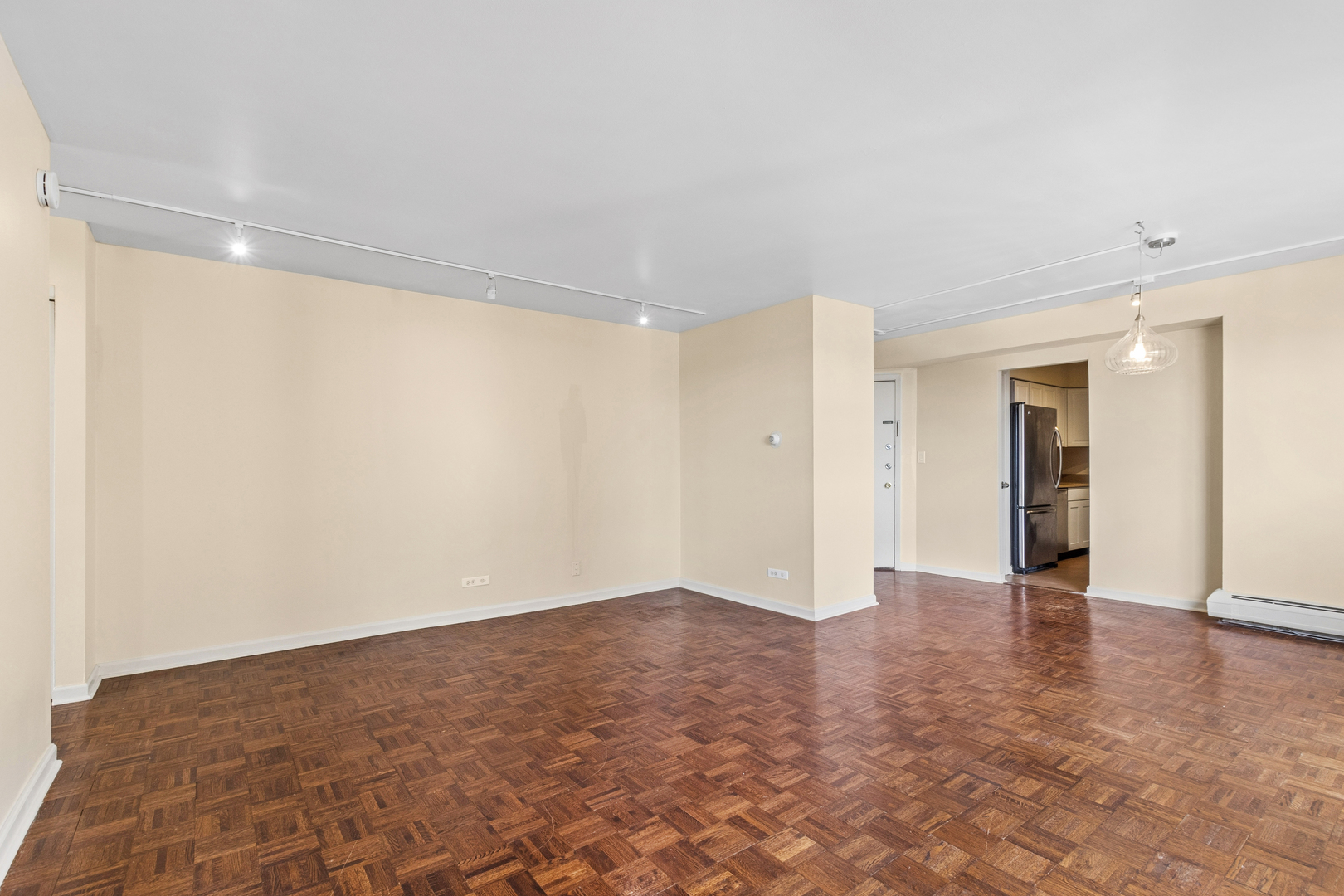 6325 North Sheridan Road, Unit 1606 Chicago, IL 60660 - Photo 2 of 21