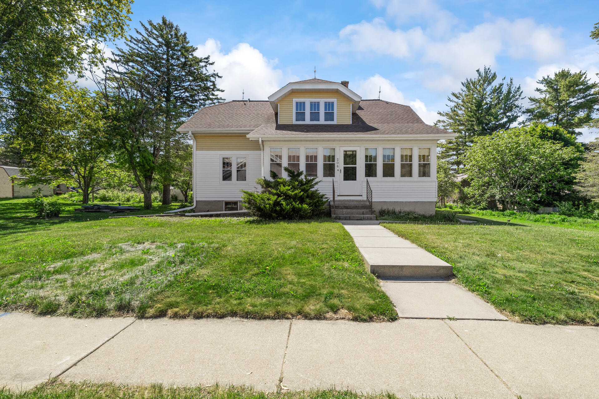 206 Oak Street Slinger, WI 53086 - Photo 1 of 1 Welcome Home!