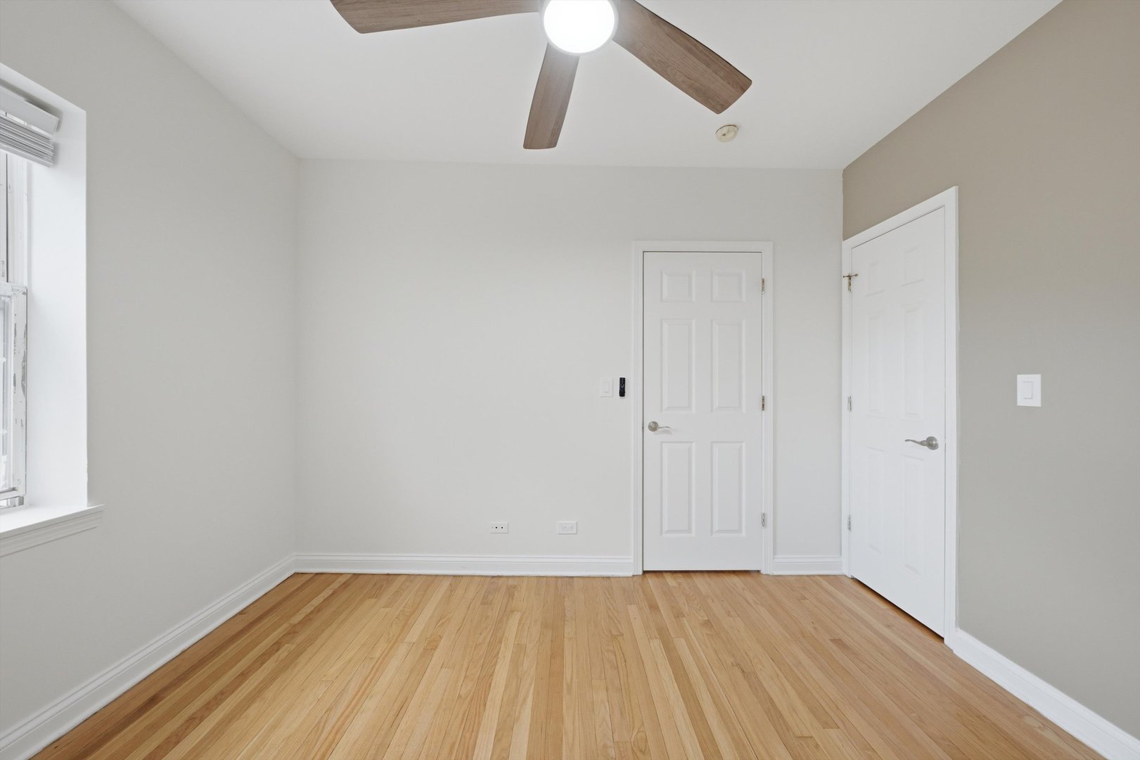 52 Forest Avenue, Unit 2N Riverside, IL 60546 - Photo 19 of 40 Gallery Image 19
