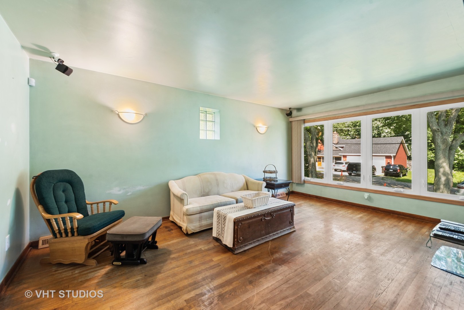 40 Pine Tree Row Lake Zurich, IL 60047 - Photo 7 of 22 a living room with furniture and a large window