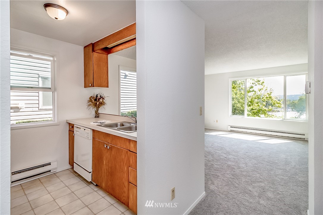 1306 Chestnut Street, Unit 9 Everett, WA 98201 - Photo 5 of 23