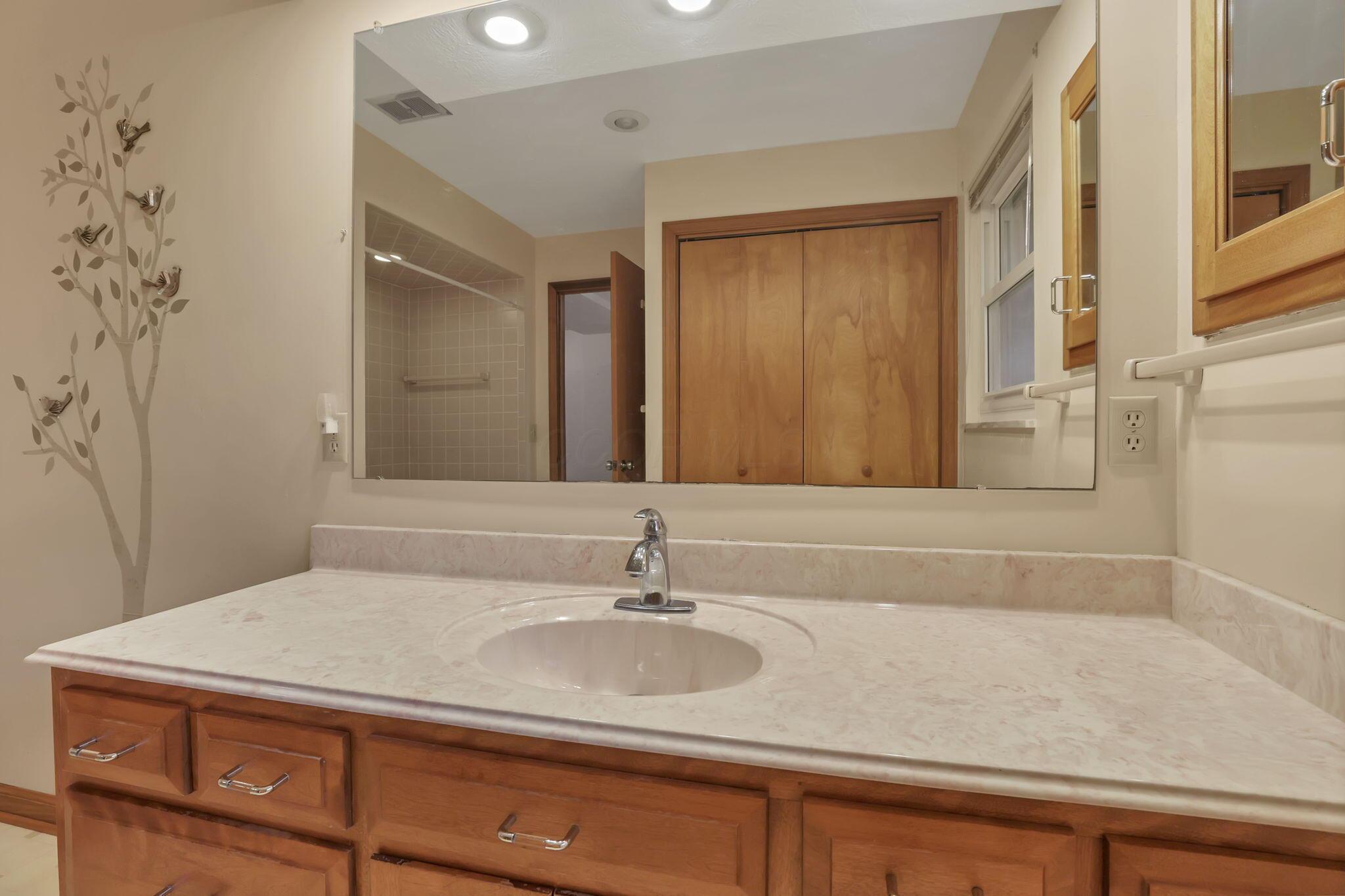 5609 Hayden Run Road Hilliard, OH 43026 - Photo 30 of 81 30-web-or-mls-011A6531