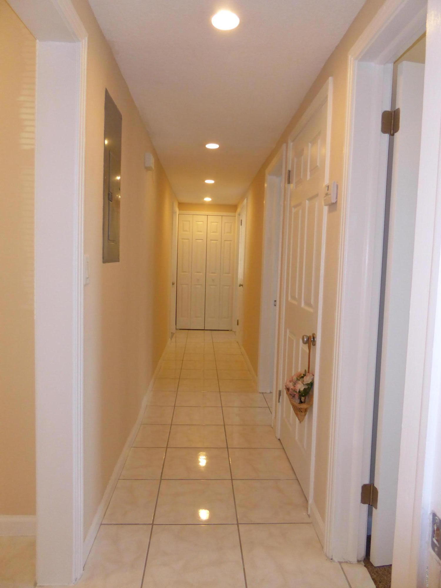 7111 Altama Road Jacksonville, FL 32216 - Photo 13 of 26 Hallway to Bedrooms (view 2)