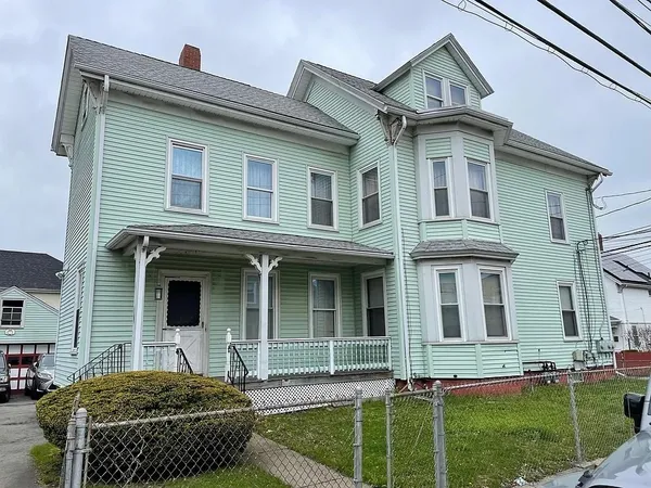 $2,400 | 61 Cushing Street, Unit 1, Waltham, MA 02453