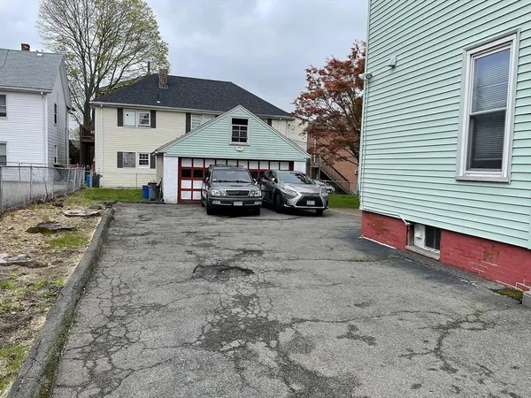 $2,400 | 61 Cushing Street, Unit 1, Waltham, MA 02453