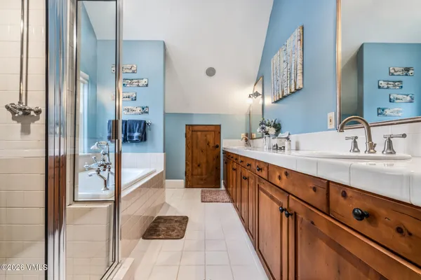 $2,799,000 | 517 Kensington Drive, Edwards, CO 81632