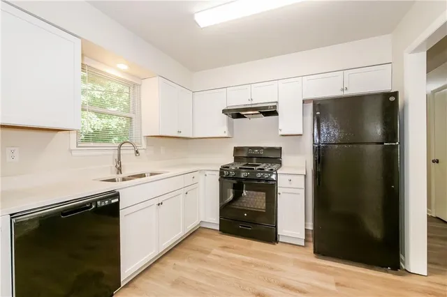 $2,270 | 5120 Goodman Lane, Mission, KS 66202