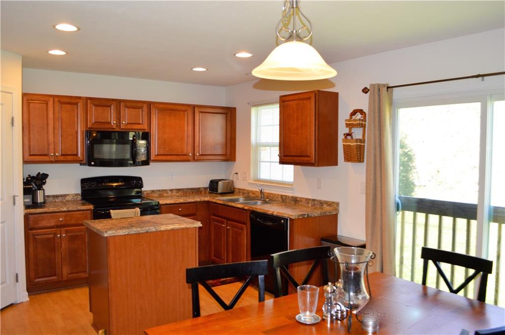 228 Long Ridge Drive Coraopolis, PA 15108 - Photo 4 of 21 Gallery Image 4