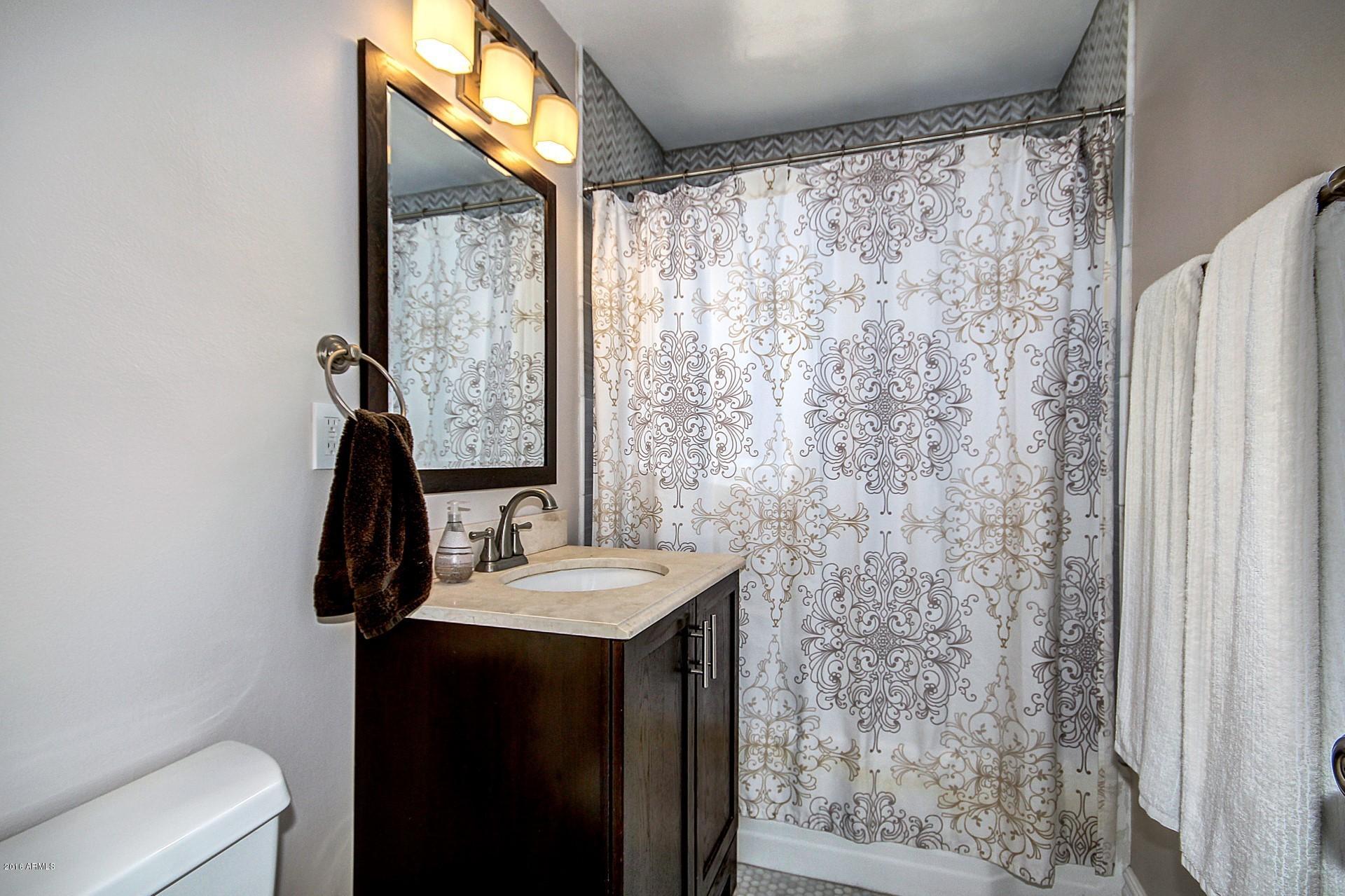 4851 East Piccadilly Road Phoenix, AZ 85018 - Photo 8 of 15 0009-Piccadilly (9)