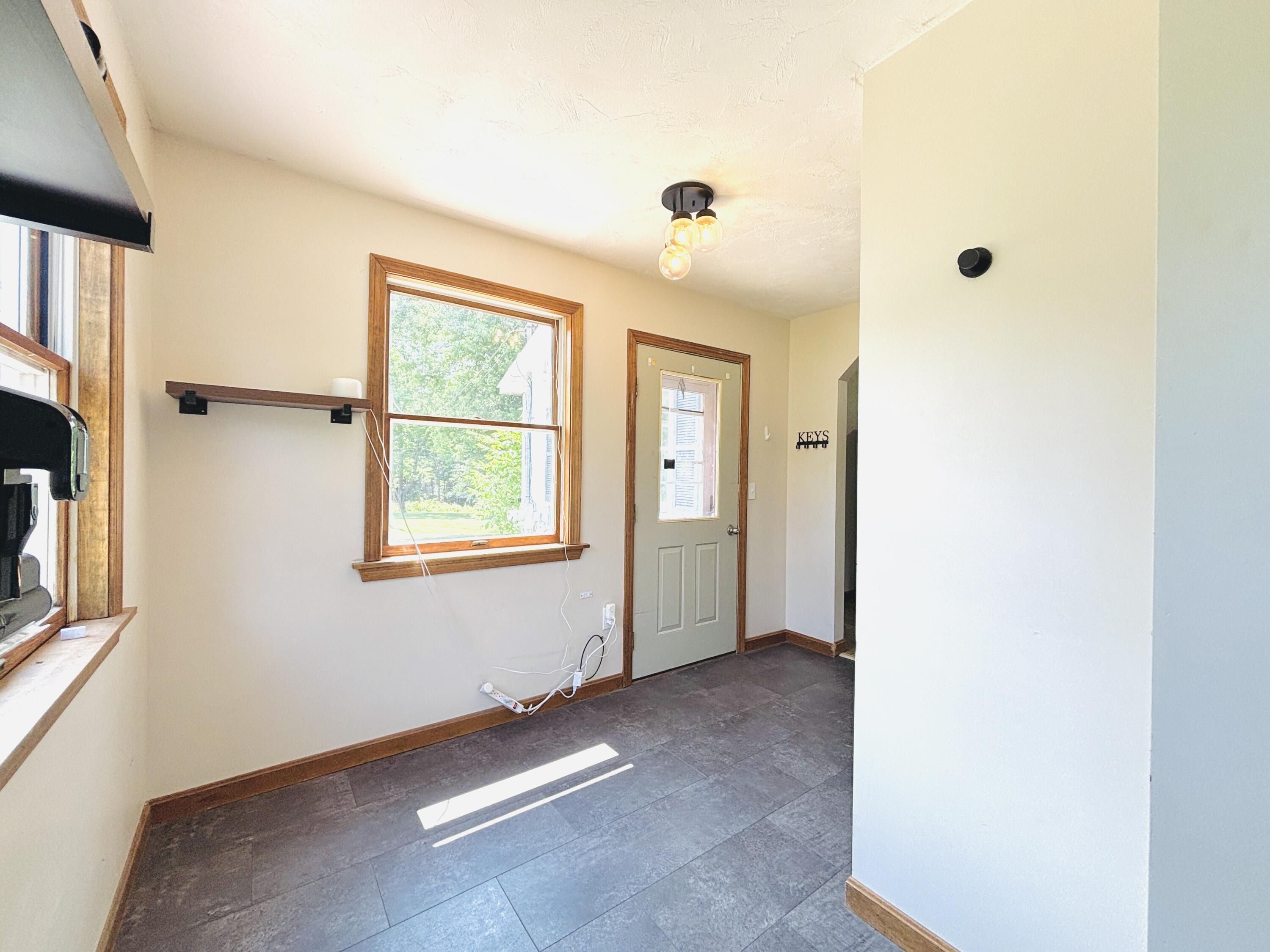 610 Silvers Mills Road Sangerville, ME 04479 - Photo 24 of 52 Mudroom