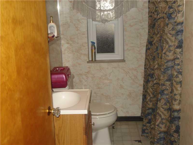 3238 Conway Wallrose Road Economy, PA 15005 - Photo 10 of 12 Full Bath.