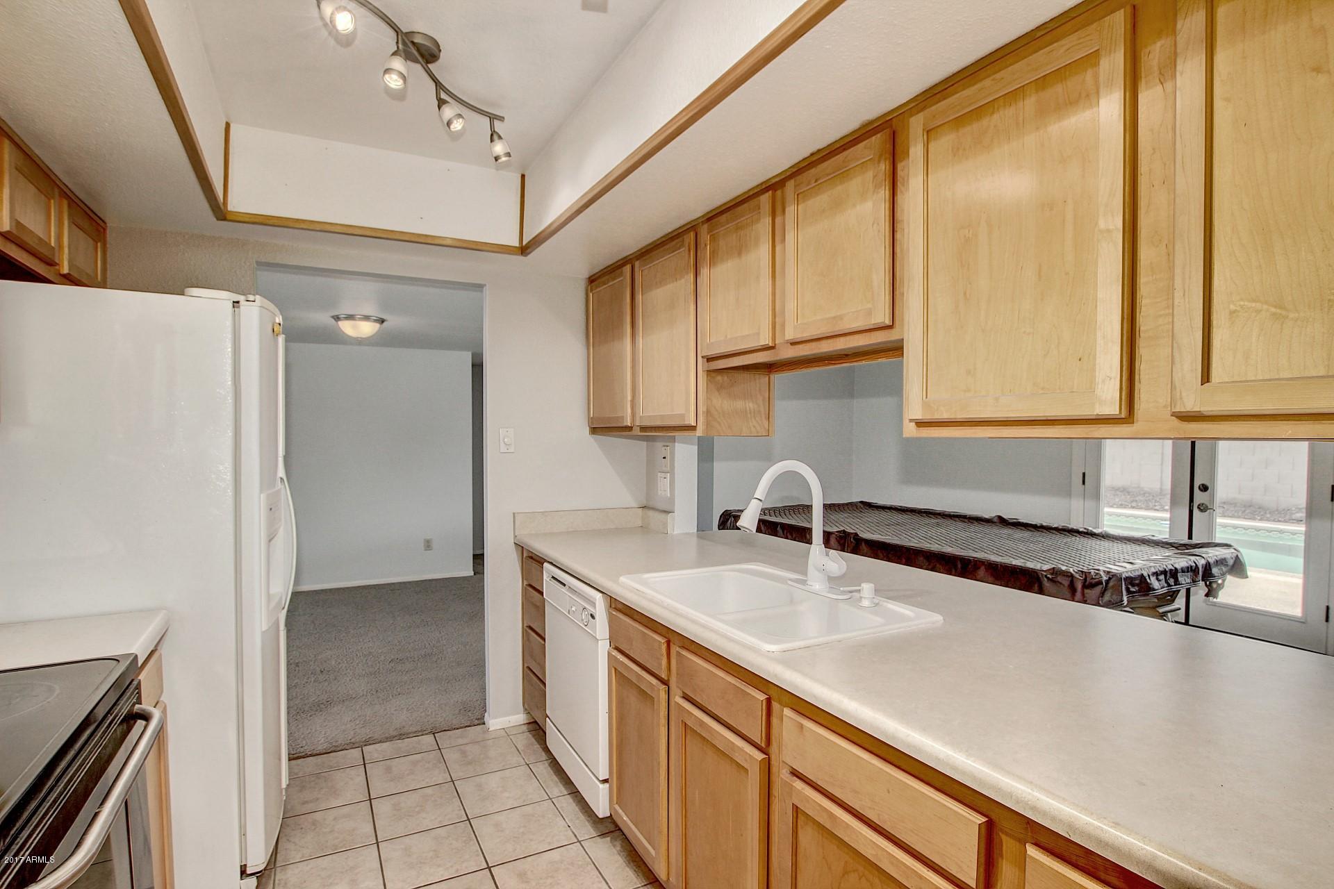 3627 West Hearn Road Phoenix, AZ 85053 - Photo 13 of 39