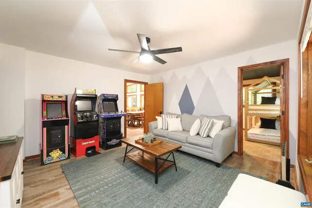 $799,000 | 278 East Catoctin Drive, Roseland, VA 22967