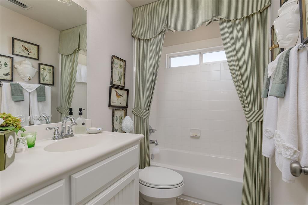 2500 Addison Street McKinney, TX 75071 - Photo 17 of 33 Bathroom