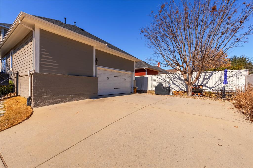 2500 Addison Street McKinney, TX 75071 - Photo 24 of 33 Expansive driveway for additional parking.