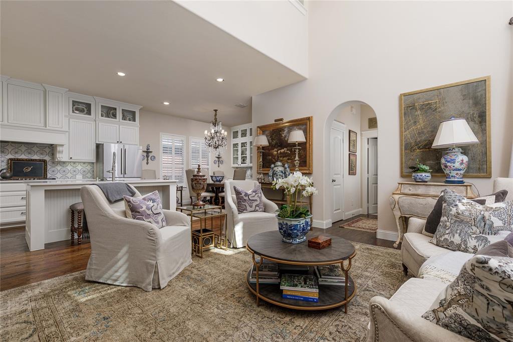 2500 Addison Street McKinney, TX 75071 - Photo 8 of 33 Living room