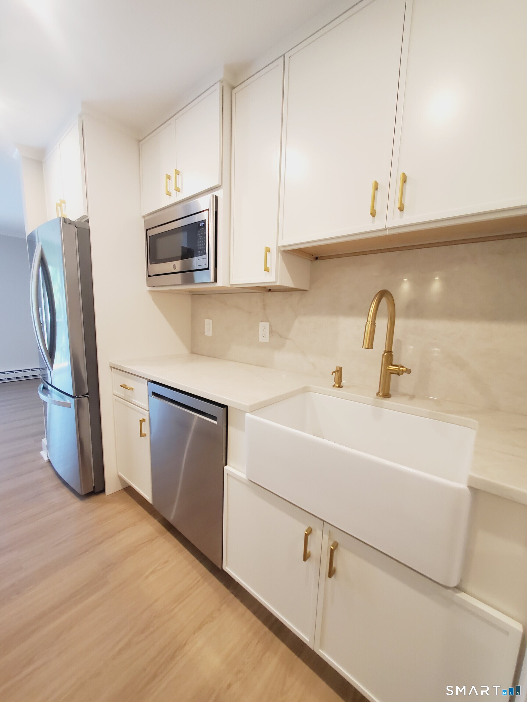 85 Riverside Avenue, Unit F7 Stamford, CT 06905 - Photo 6 of 14 Gallery Image 6