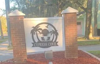 a close view of sink