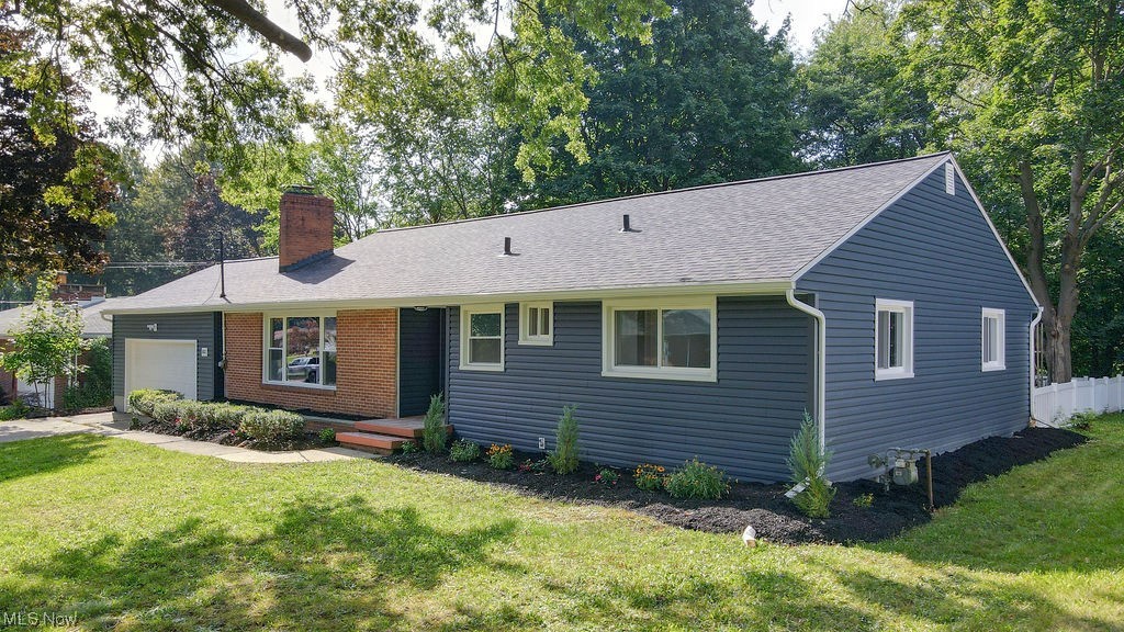 3022 Chamberlain Road Akron, OH 44333 - Photo 2 of 24 Gallery Image 2