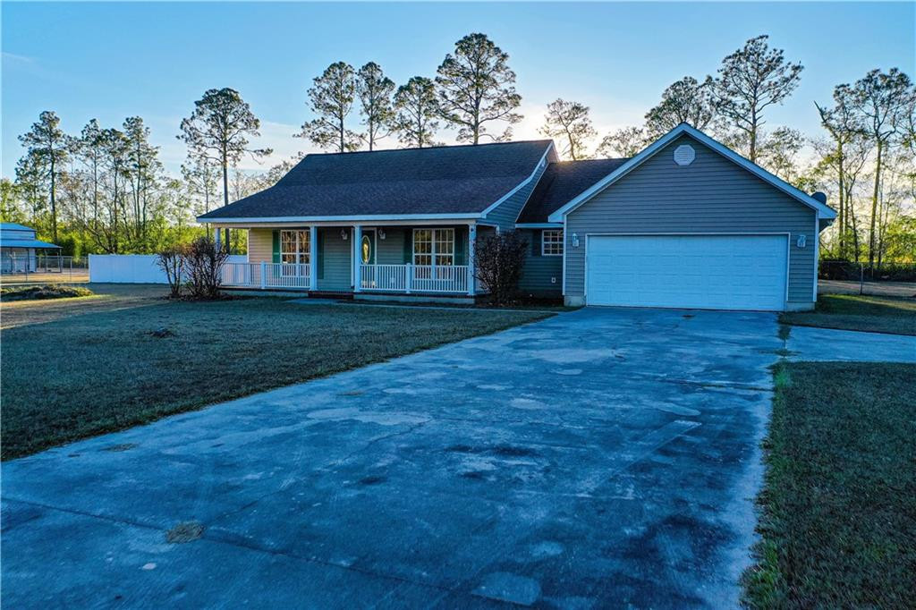 2395 North Clough Bay Road Waycross, GA 31503 - Photo 8 of 35