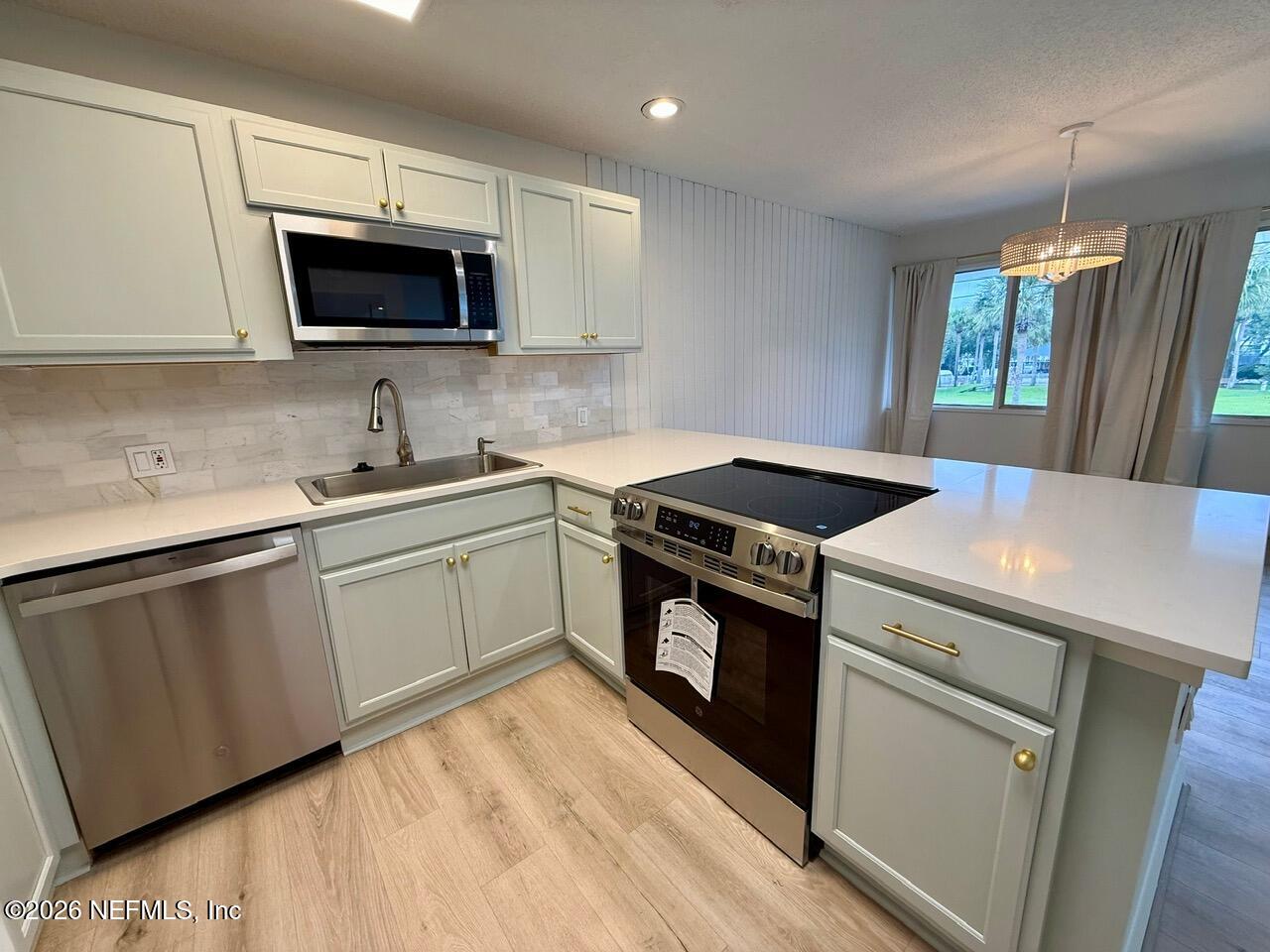 222 7th Street Atlantic Beach, FL 32233 - Photo 17 of 37 IMG_7528