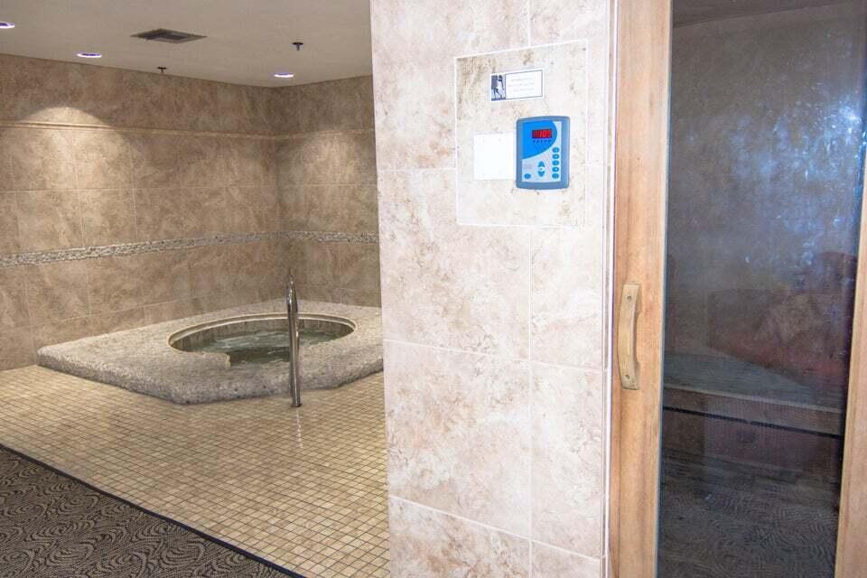 1040 Highway 98, Unit 802 Destin, FL 32541 - Photo 14 of 27 a view of a bathroom