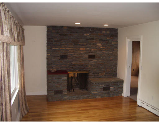 28 Millville Road Mendon, MA 01756 - Photo 4 of 6 Gallery Image 4