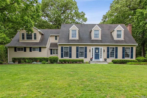 $939,000 | 4 Carol Court, Mount Sinai, NY 11766