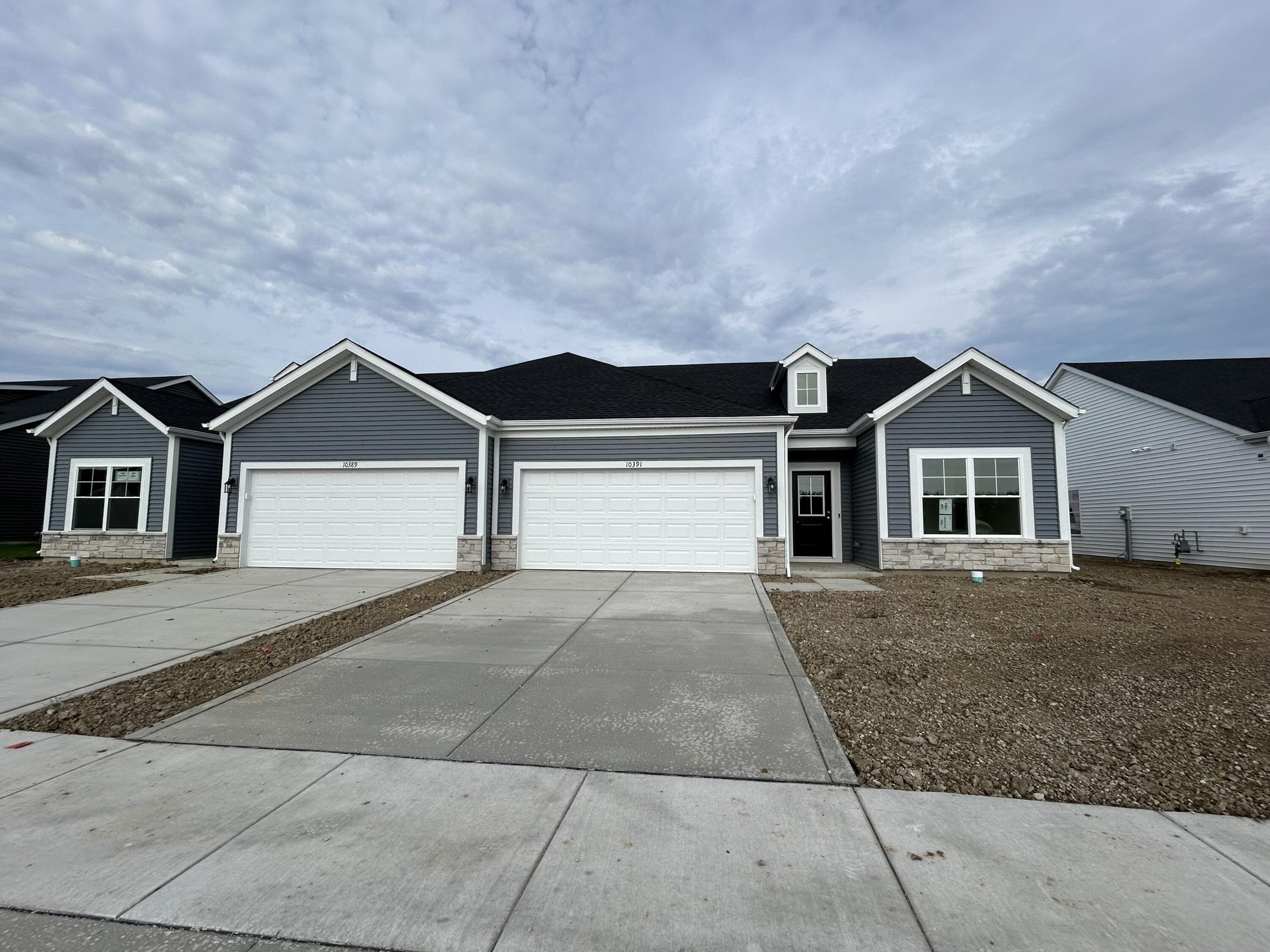 10391 Iowa Street Crown Point, IN 46307 - Photo 1 of 1 3000x2250