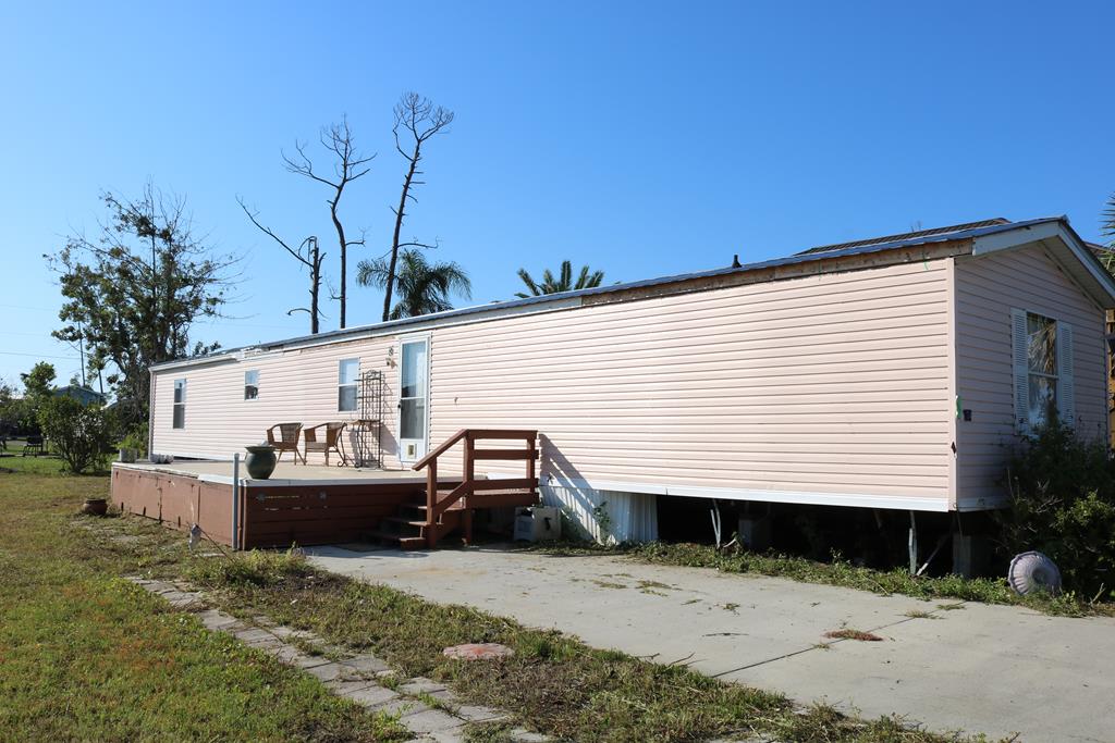 204 6th Street Port St. Joe, FL 32456 - Photo 1 of 15