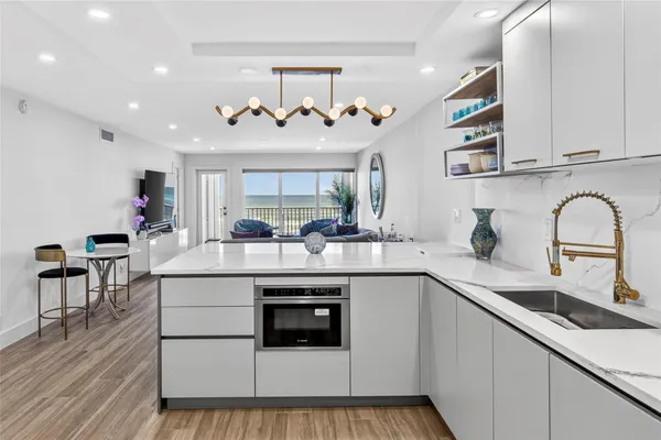 $685,000 | 750 North Ocean Boulevard, Unit 608, Pompano Beach, FL 33062