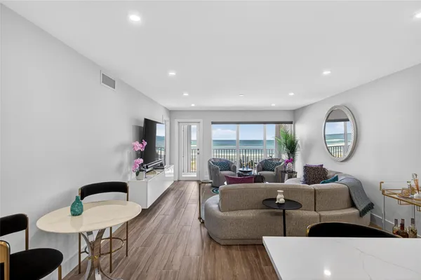 $685,000 | 750 North Ocean Boulevard, Unit 608, Pompano Beach, FL 33062