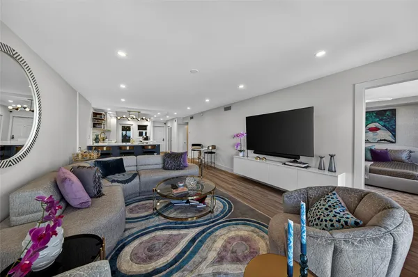 $685,000 | 750 North Ocean Boulevard, Unit 608, Pompano Beach, FL 33062