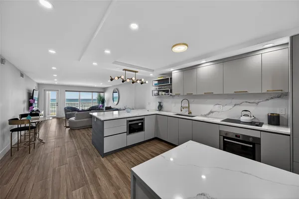 $685,000 | 750 North Ocean Boulevard, Unit 608, Pompano Beach, FL 33062