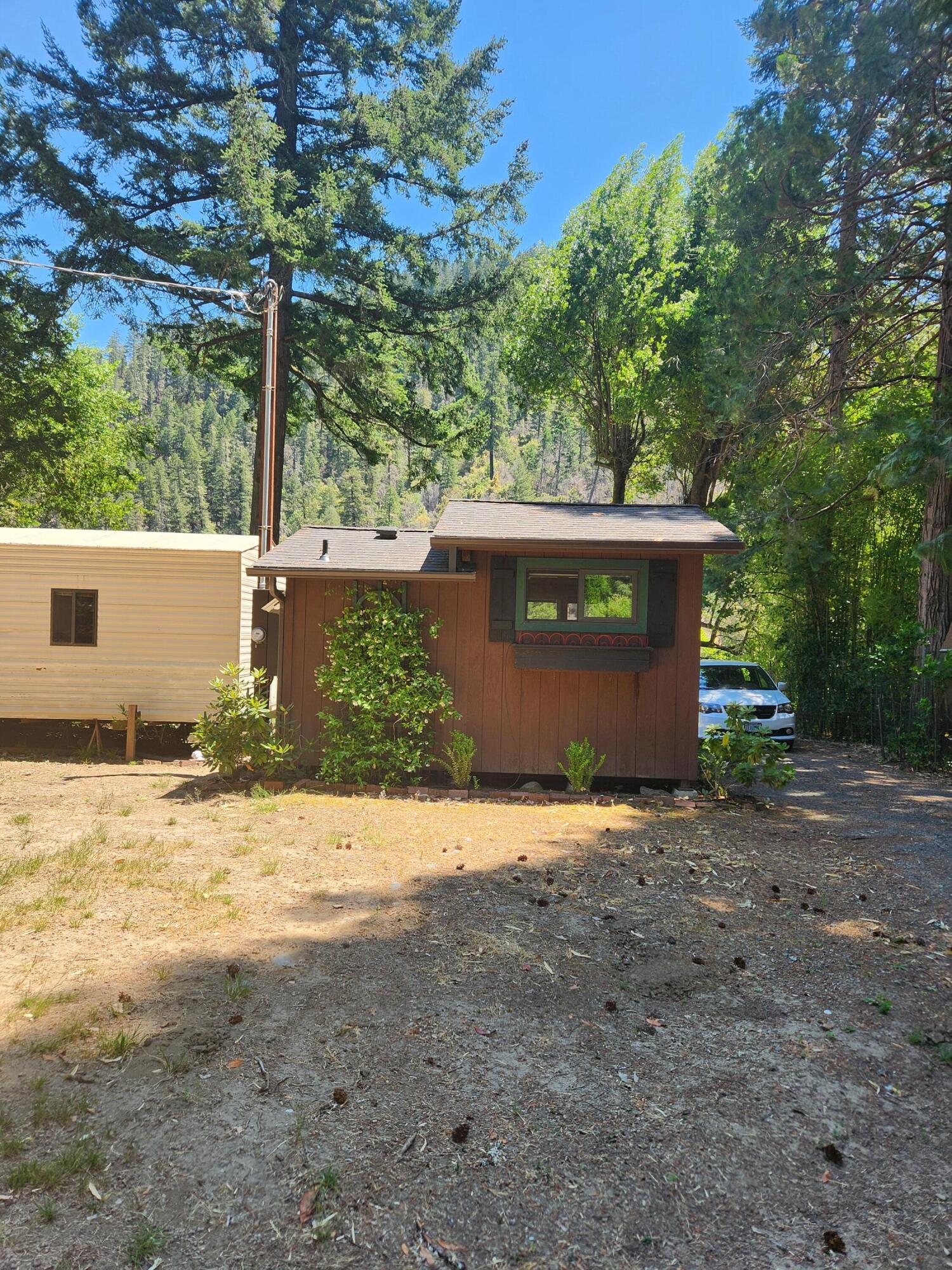 12218 Galice Road Merlin, OR 97532 - Photo 6 of 38 Galice back of Studio