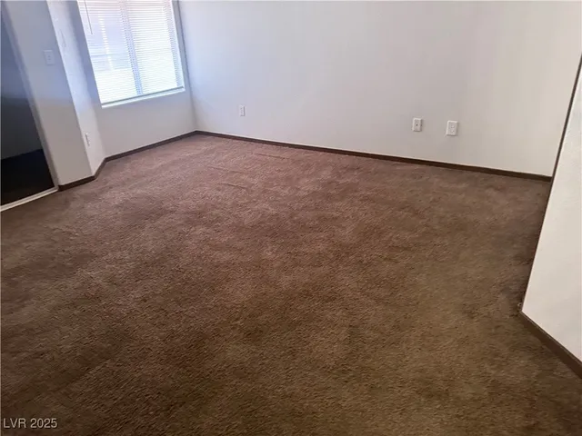 $1,000 | 4500 West Lake Mead Boulevard, Unit 202, Las Vegas, NV 89108